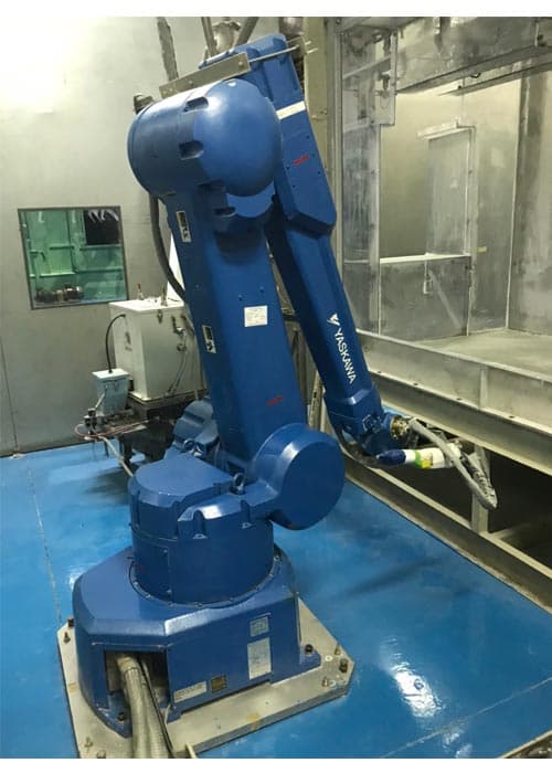 Robot trong buồng sơn tự động được VNP giới thiệu
